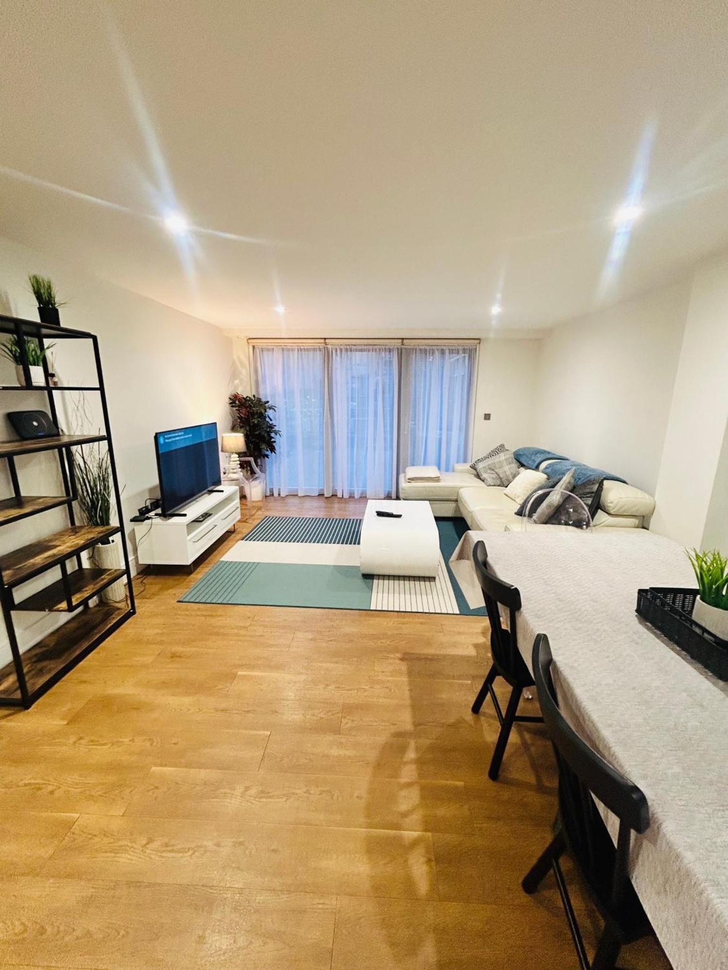 Modern 2 Bed 2 Bath Apartment With Outdoor Space Hyde Park Londýn Exteriér fotografie